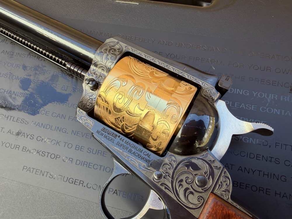 Ruger Super Blackhawk 44 Mag ENGRAVED Blued & 24k Gold-img-5