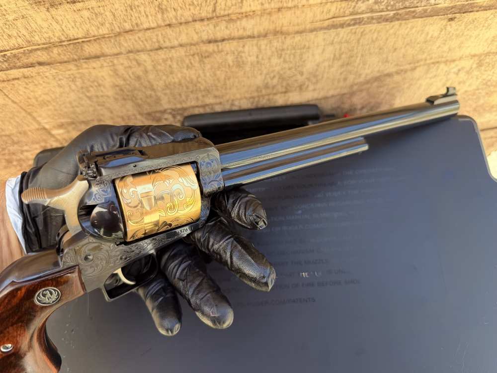 Ruger Super Blackhawk 44 Mag ENGRAVED Blued & 24k Gold-img-21