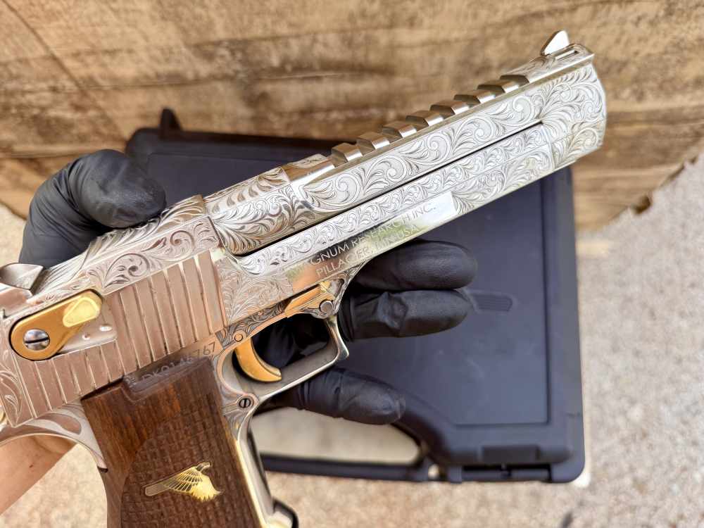 Desert Eagle 50 AE ENGRAVED High Polished Bright Nickel & 24k Gold -img-16