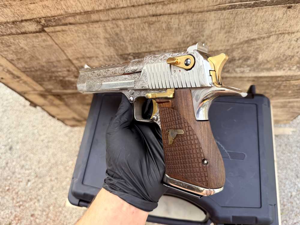 Desert Eagle 50 AE ENGRAVED High Polished Bright Nickel & 24k Gold -img-22
