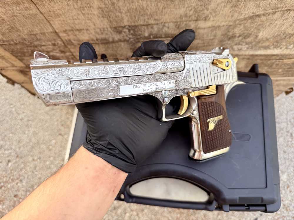 Desert Eagle 50 AE ENGRAVED High Polished Bright Nickel & 24k Gold -img-21