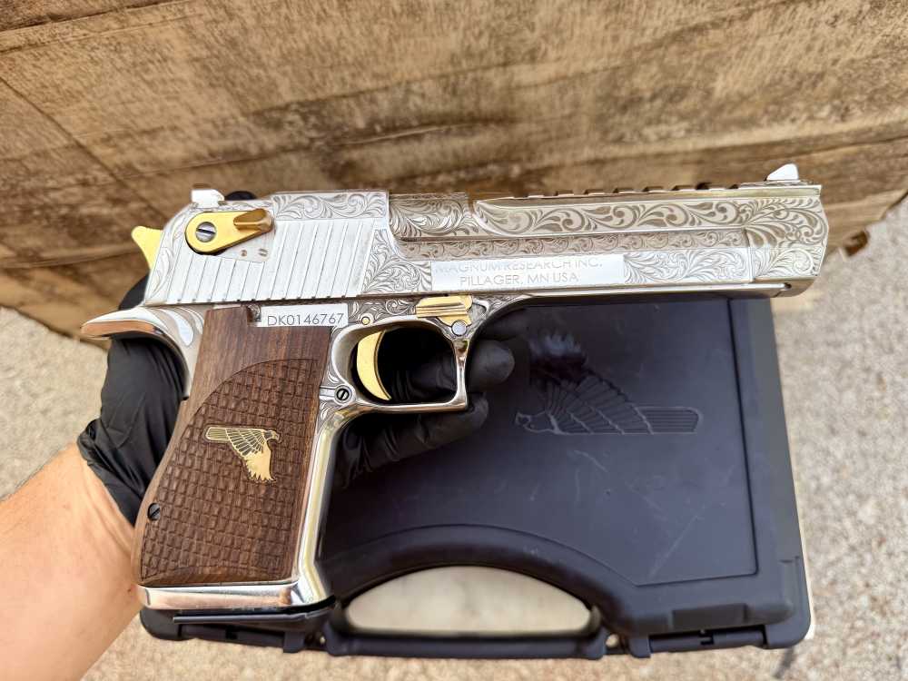 Desert Eagle 50 AE ENGRAVED High Polished Bright Nickel & 24k Gold -img-14