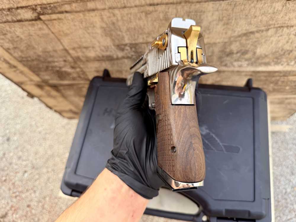 Desert Eagle 50 AE ENGRAVED High Polished Bright Nickel & 24k Gold -img-23