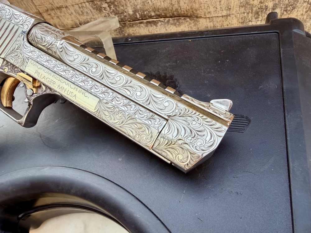 Desert Eagle 50 AE ENGRAVED High Polished Bright Nickel & 24k Gold -img-7