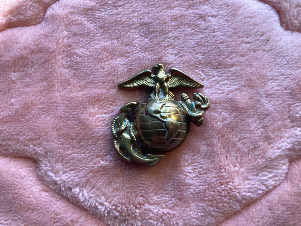  U. S. Marine Corps Hat Badge Insignia.-img-0