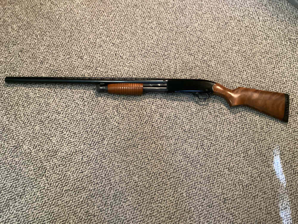 Winchester Model 120, 12 Gauge Pump, Vent Rib.-img-4