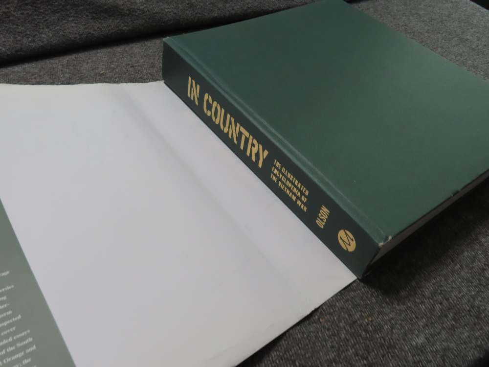 "IN COUNTRY"- THE ILLUSTRATED HISTORY OF THE VIETNAM WAR-GREAT PICTURES-img-2