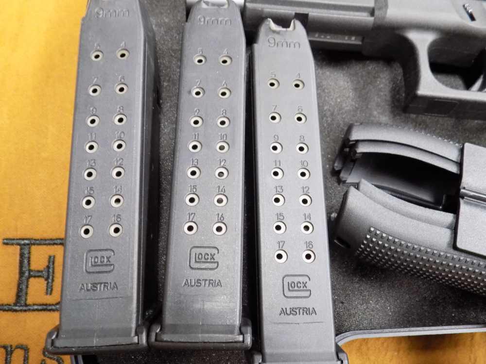Glock G34 Gen5 9mm MOS, 5.25" BBL, Case & 3-17 Round Mags Bushnell Reflex-img-2