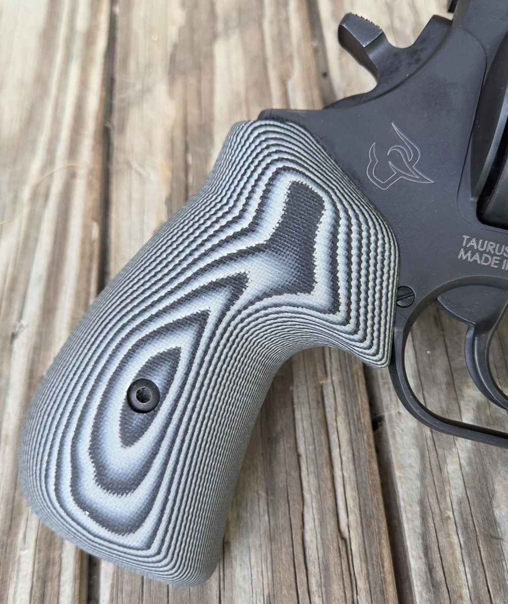 Taurus Raging Hunter 500 S&W Magnum 8 3/8" Black 500H-img-11