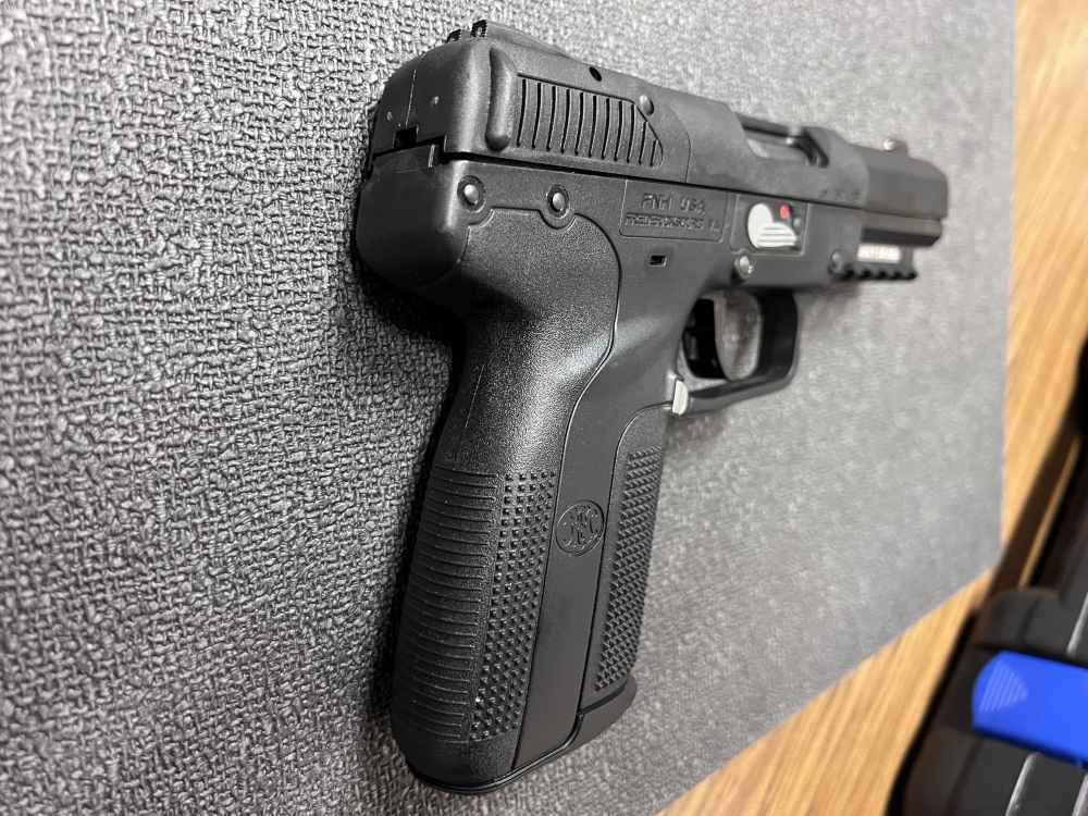 FN Five-Seven 5.7x28-img-2