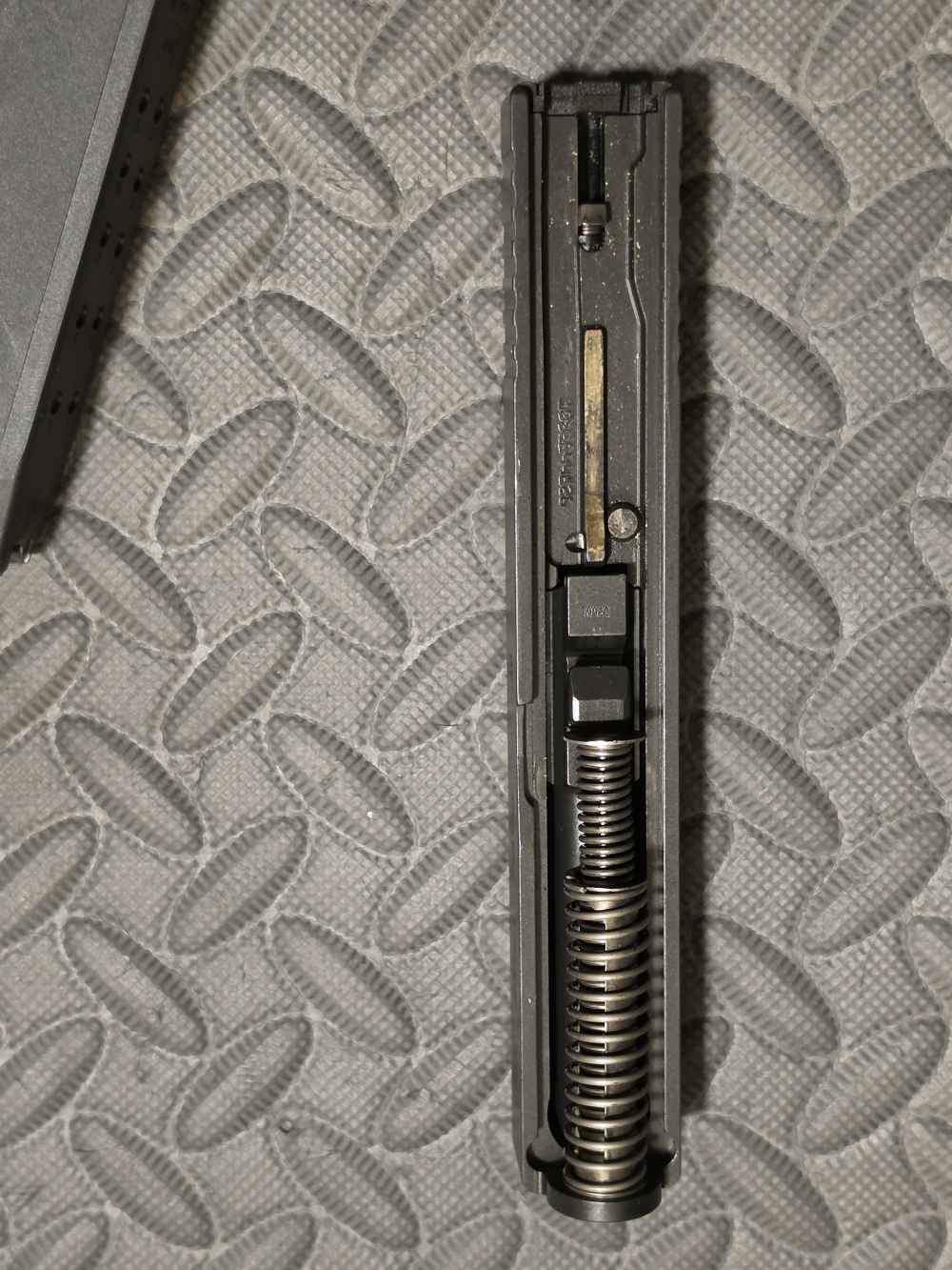 Glock 23 Gen 4 2 Mags Excellent Condition G23 .40 S&W-img-2