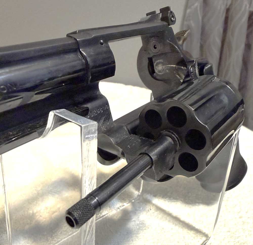 Smith & Wesson model19-4 357 mag used 4" BBL-img-9