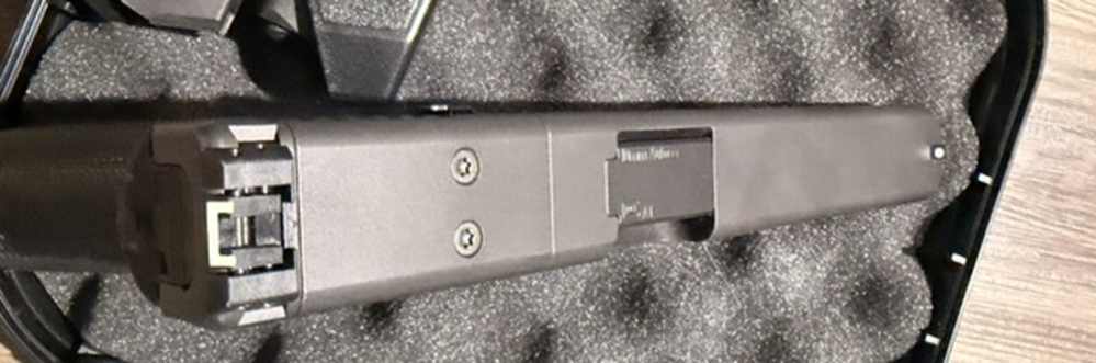 Glock 40 Gen 4 10MM, IN CASE, 3 MAGS, ADJUSTABLE GLOCK REAR SIGHT, BLUE LAB-img-2