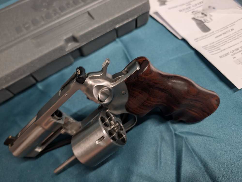 Ruger GP100 01767 44 Special SA/DA Stainless 3" revolver wood grips! Box-img-18