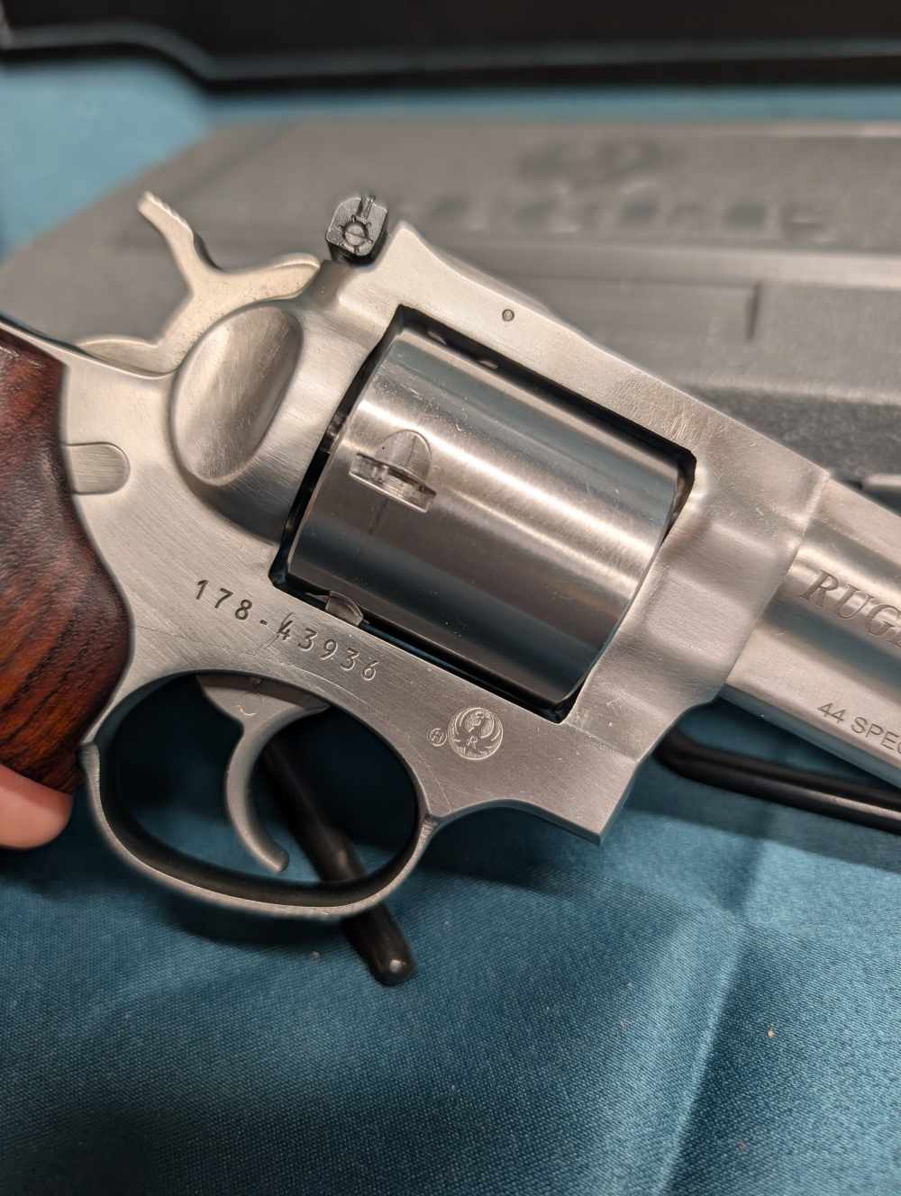 Ruger GP100 01767 44 Special SA/DA Stainless 3" revolver wood grips! Box-img-8