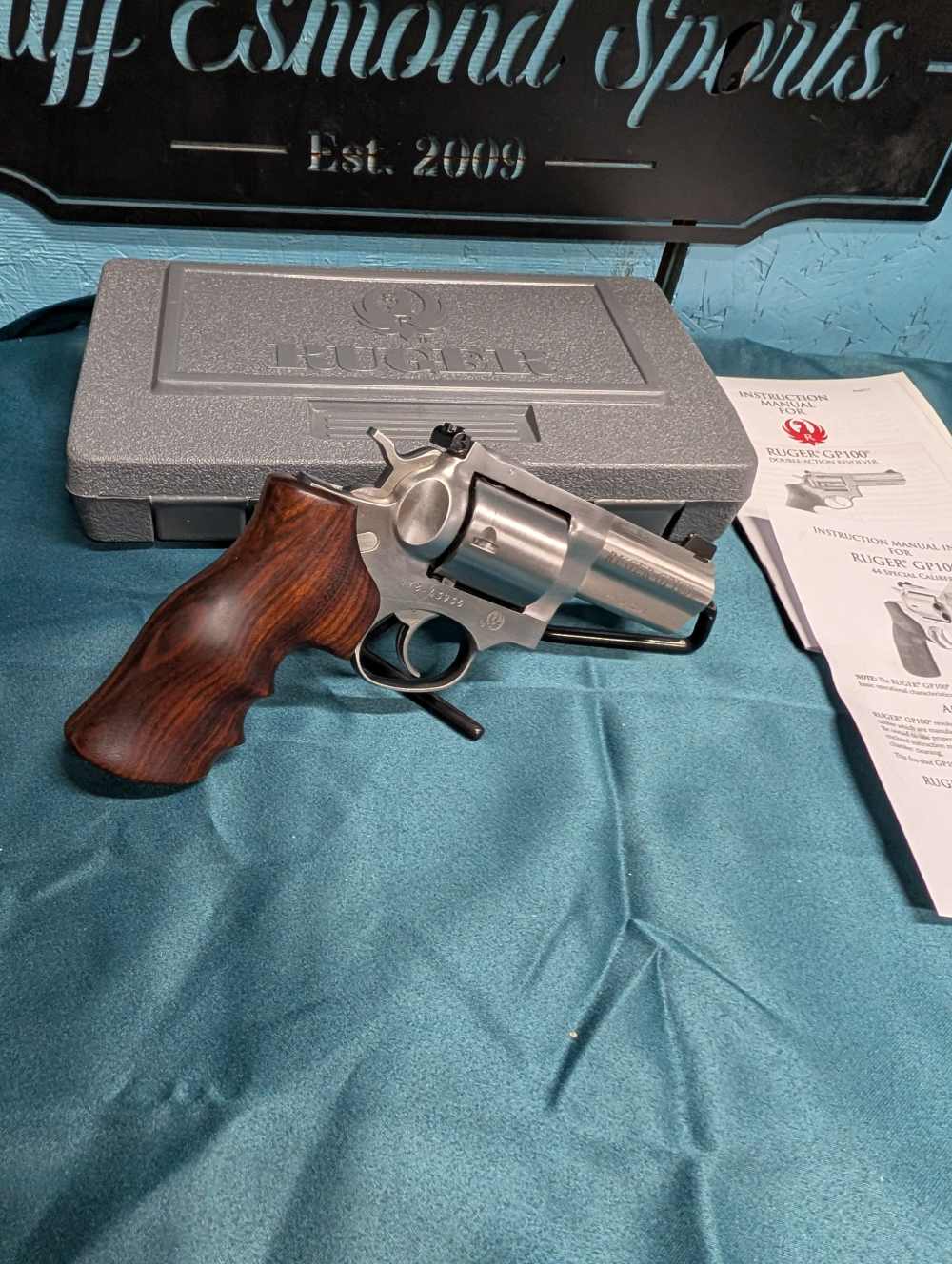 Ruger GP100 01767 44 Special SA/DA Stainless 3" revolver wood grips! Box-img-4