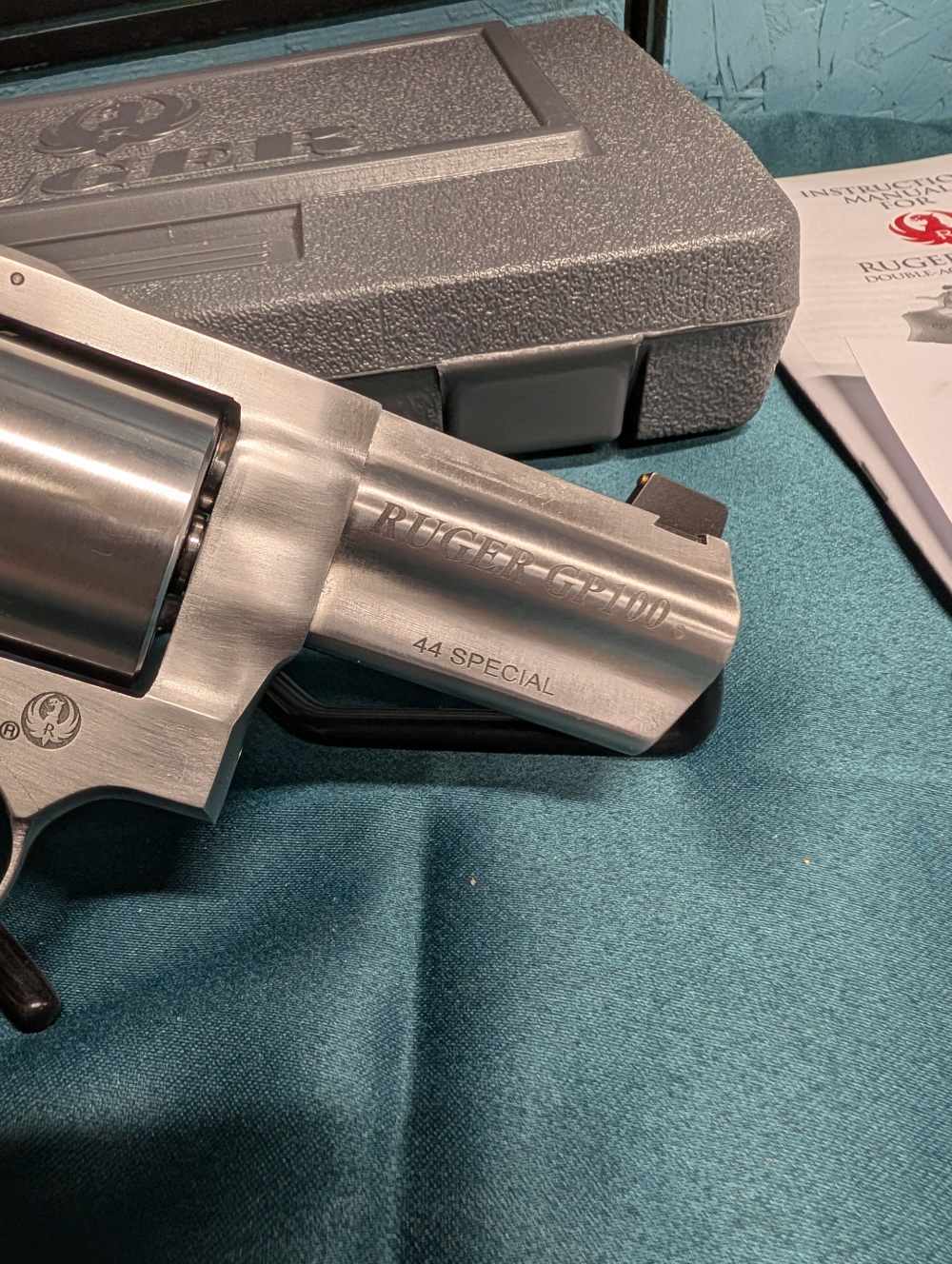 Ruger GP100 01767 44 Special SA/DA Stainless 3" revolver wood grips! Box-img-14