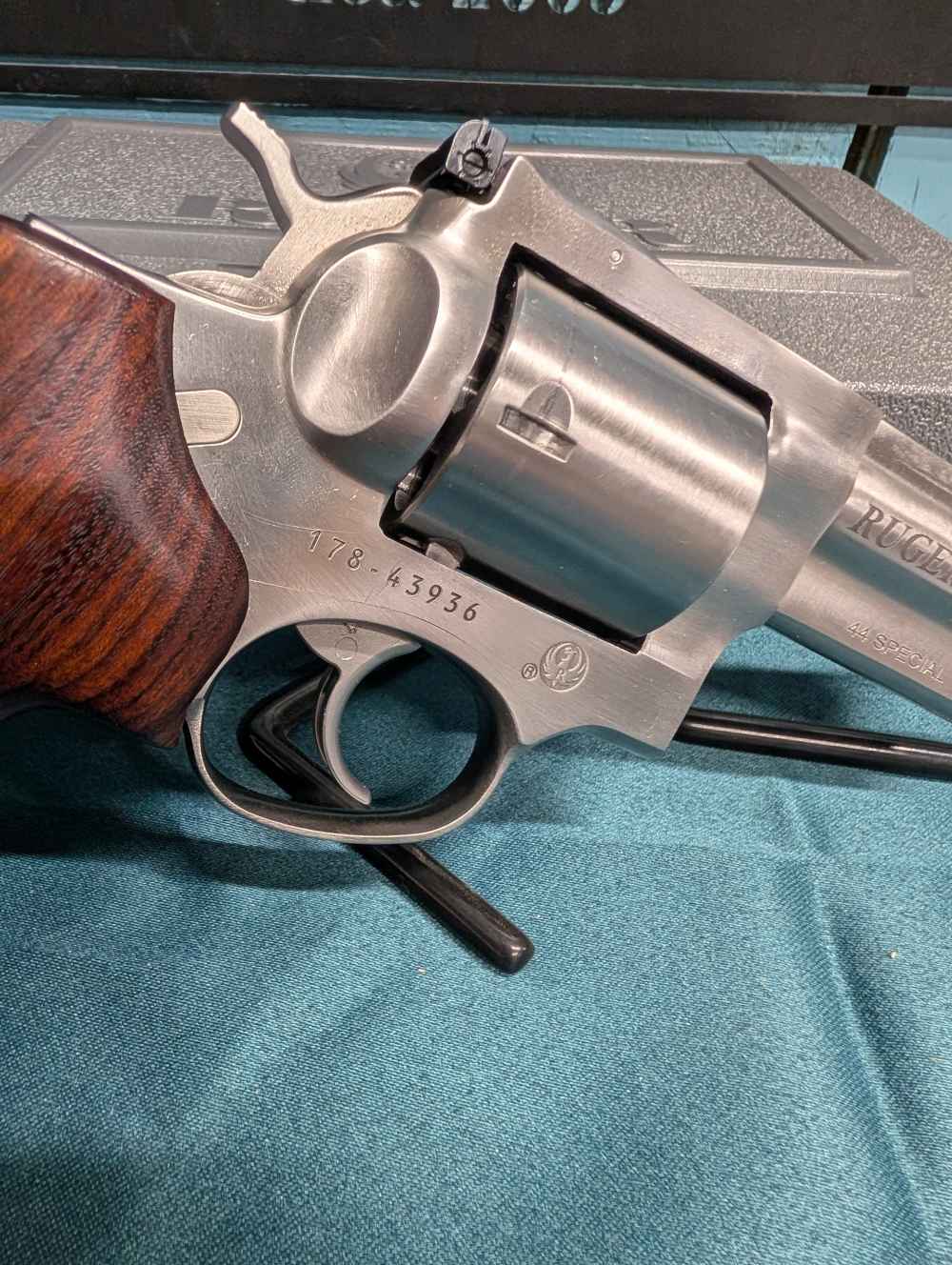 Ruger GP100 01767 44 Special SA/DA Stainless 3" revolver wood grips! Box-img-1