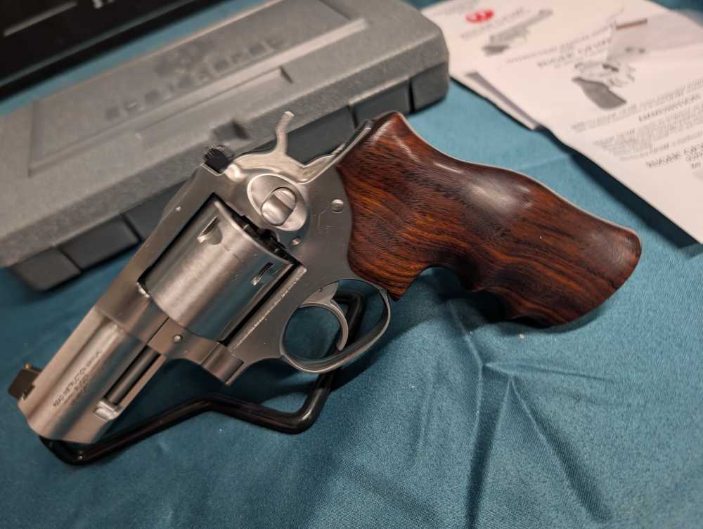 Ruger GP100 01767 44 Special SA/DA Stainless 3" revolver wood grips! Box-img-20