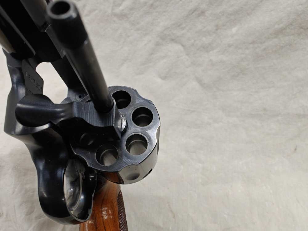 Smith and Wesson 586-2 EXCELLENT-img-10
