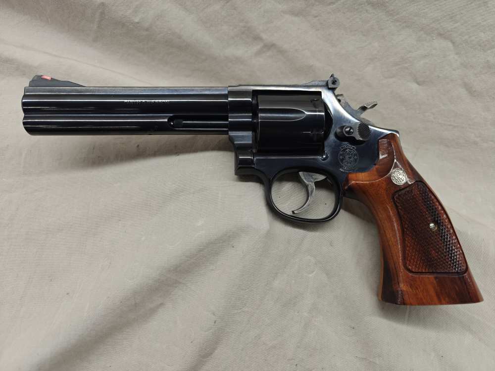 Smith and Wesson 586-2 EXCELLENT-img-0