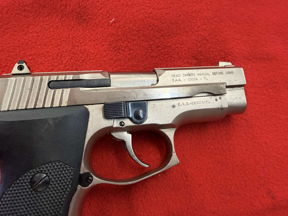 Astra A-100 .40 S&W with one Magazine-img-4