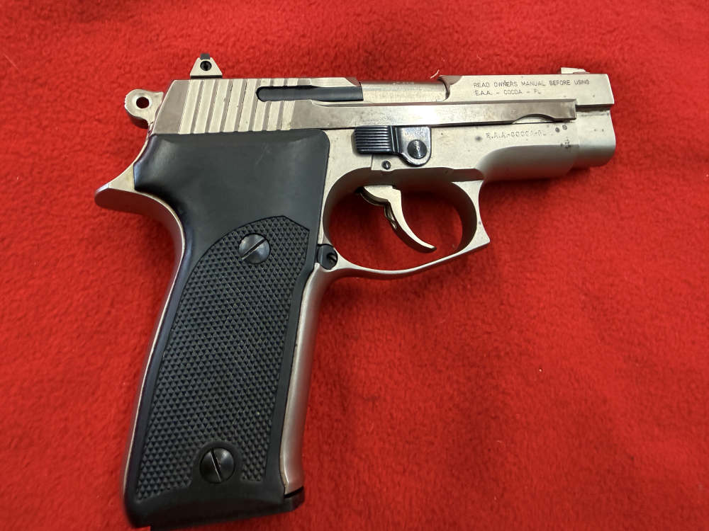 Astra A-100 .40 S&W with one Magazine-img-0