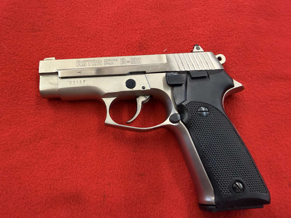 Astra A-100 .40 S&W with one Magazine-img-1