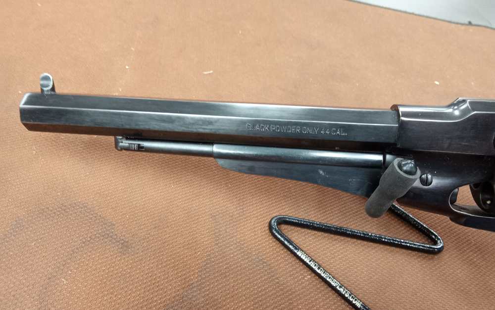 F.lli Pietta 44cal black powder revolver -img-4
