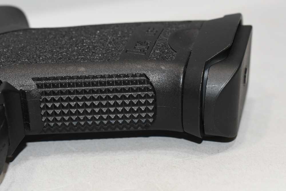 Heckler & Koch HK USP40 USP 40 Semi Auto Pistol 40 S&W 4 1/4" Bbl 1994-img-15
