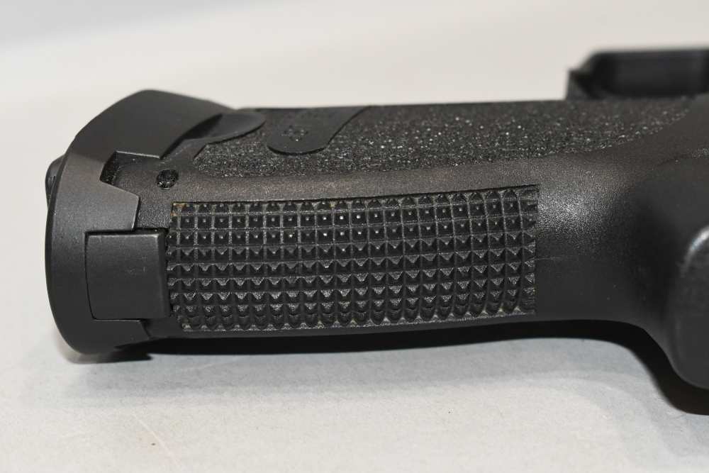 Heckler & Koch HK USP40 USP 40 Semi Auto Pistol 40 S&W 4 1/4" Bbl 1994-img-13