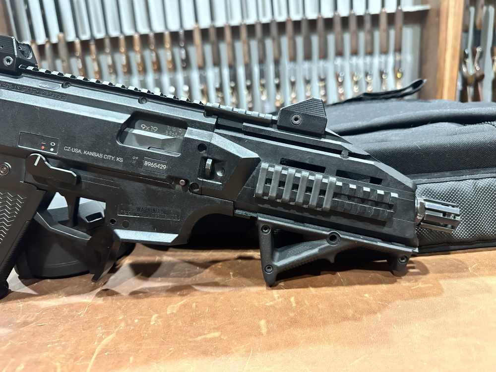 CZ Scorpion EVO 3 S1 9mm  Suppressor Adapter + 10 MAGS + Drum  (NO RESERVE)-img-4