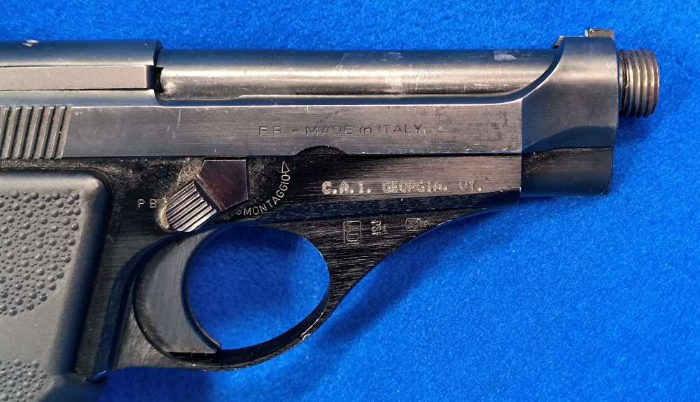 Beretta 71 22LR Threaded-img-2