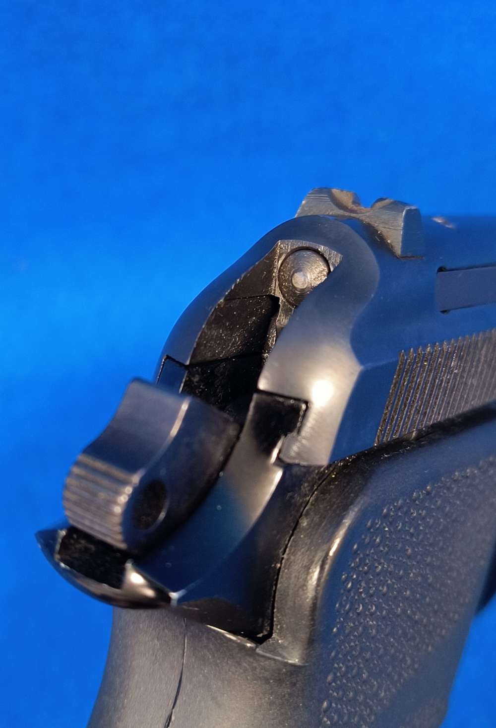 Beretta 71 22LR Threaded-img-6