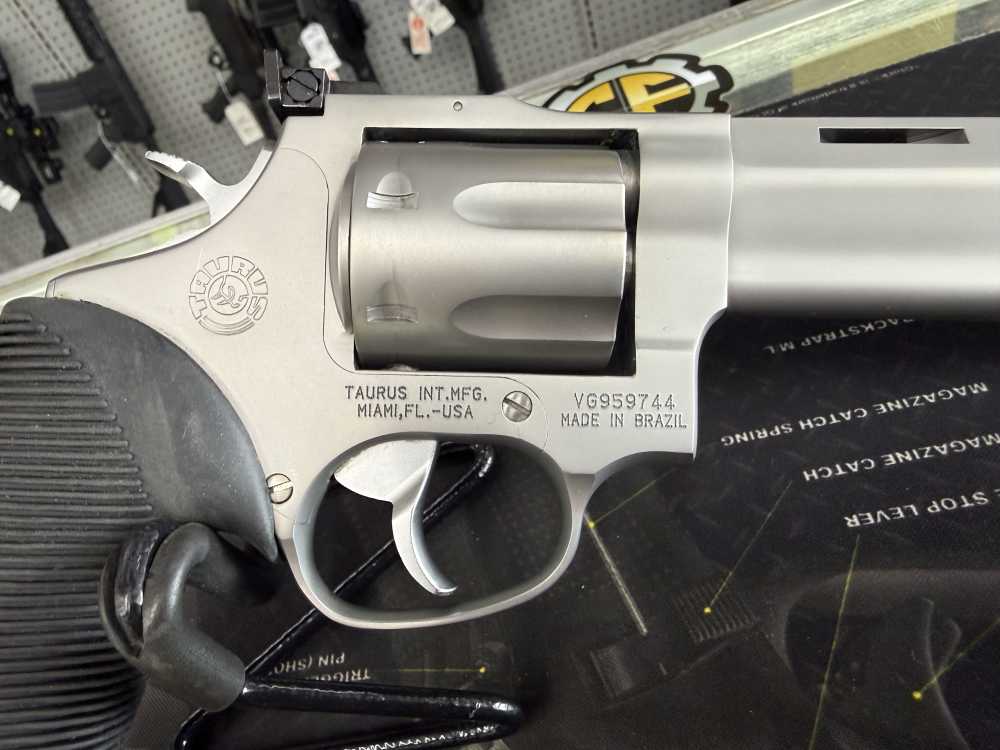 Taurus Tracker 922 22lr Stainless 7 Shot Revolver FREE LAYAWAY -img-10