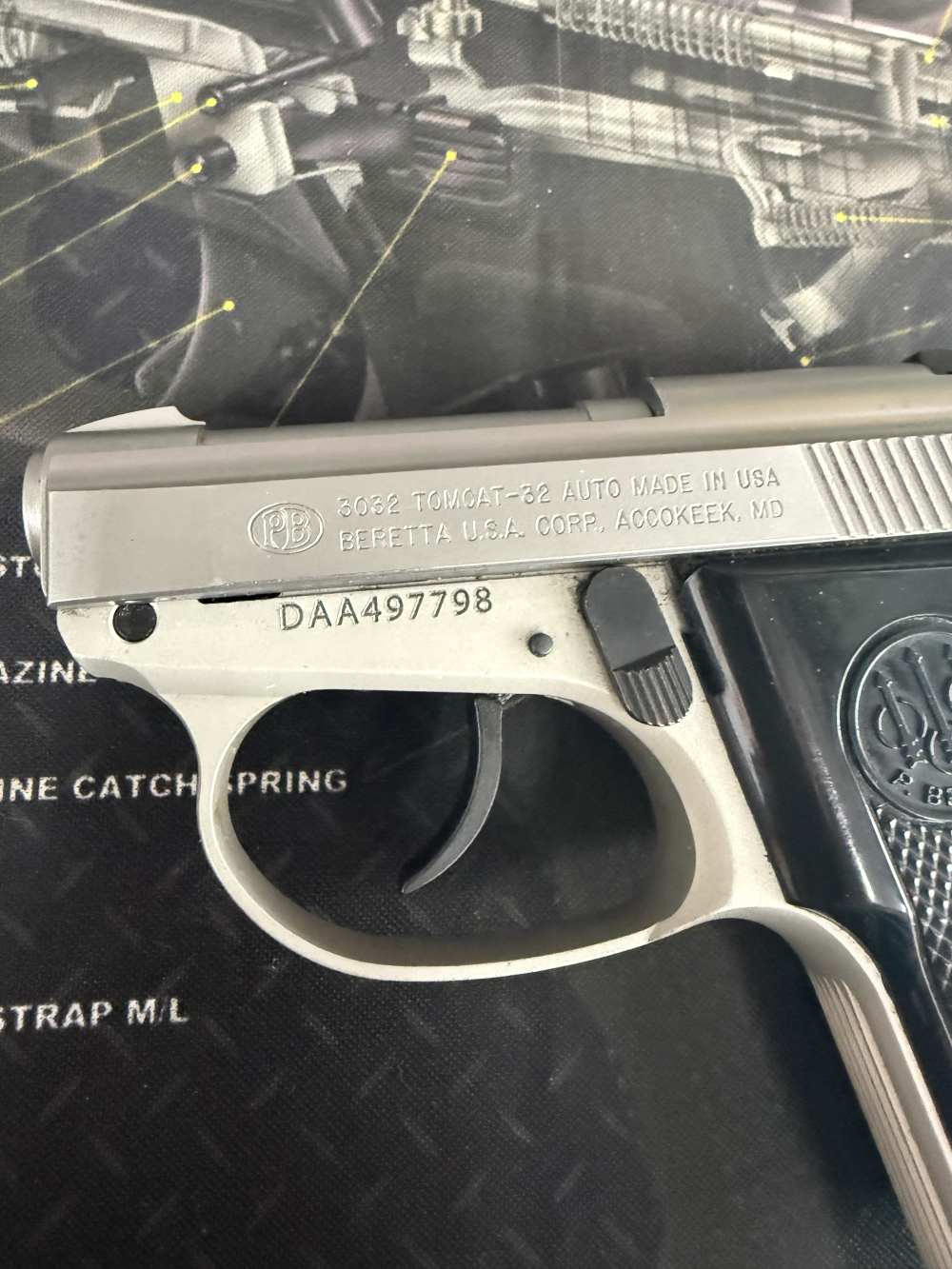 Beretta 3032 Tomcat Stainless 32acp Pistol with 2 Mags FREE LAYAWAY -img-1