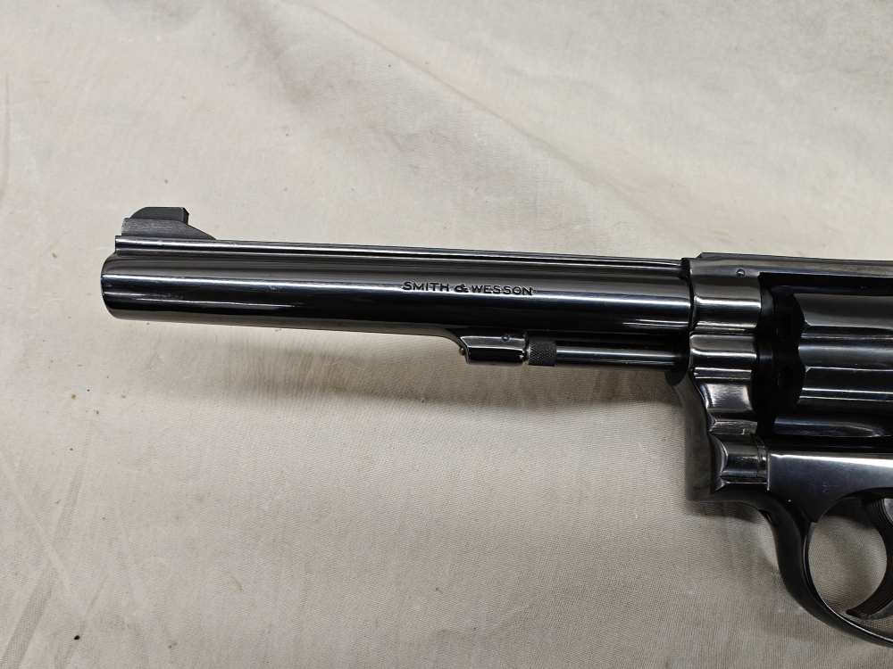 Smith and Wesson Model 17 K-22 Masterpiece with Box LIKE NEW-img-6