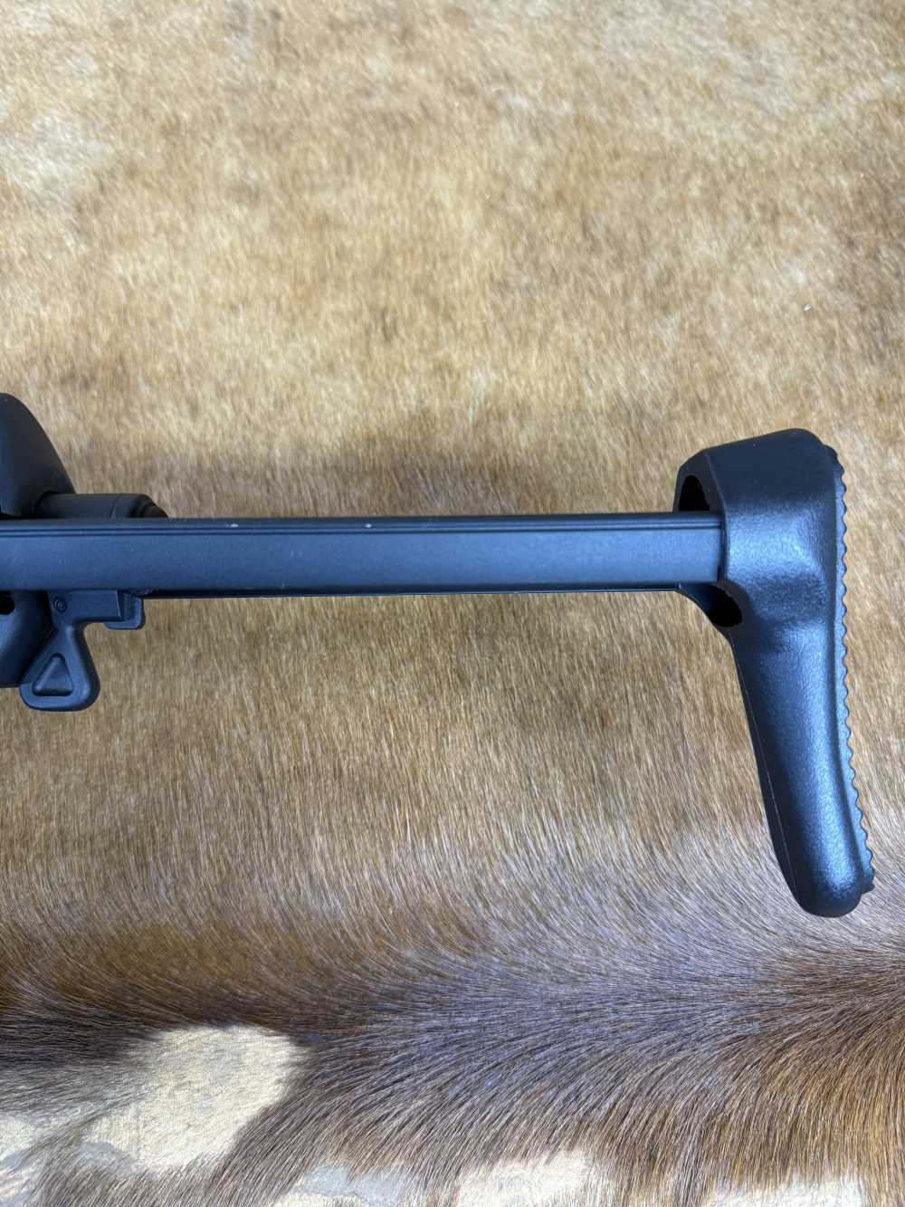 K MP5 .22 LR RIFLE 16.1" BARREL 25+1 W/ CLAW MOUNT & 3 MAGS-img-3