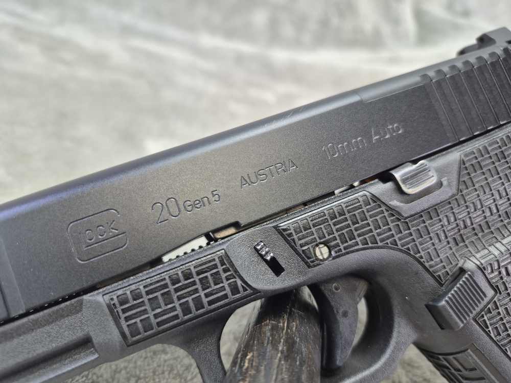 Glock Model 20 Gen 5 10mm Optics Ready Trijicon HD – EXCELLENT! -img-8