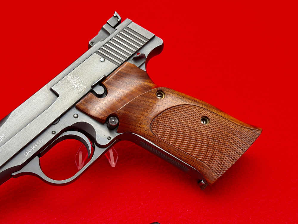 Smith & Wesson Model 41 .22LR Semi Auto Pistol 7" Factory Blue - 2 Mags!-img-2