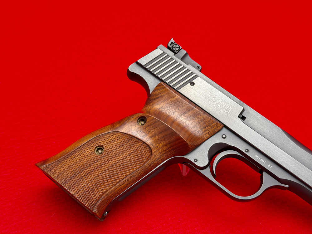 Smith & Wesson Model 41 .22LR Semi Auto Pistol 7" Factory Blue - 2 Mags!-img-5