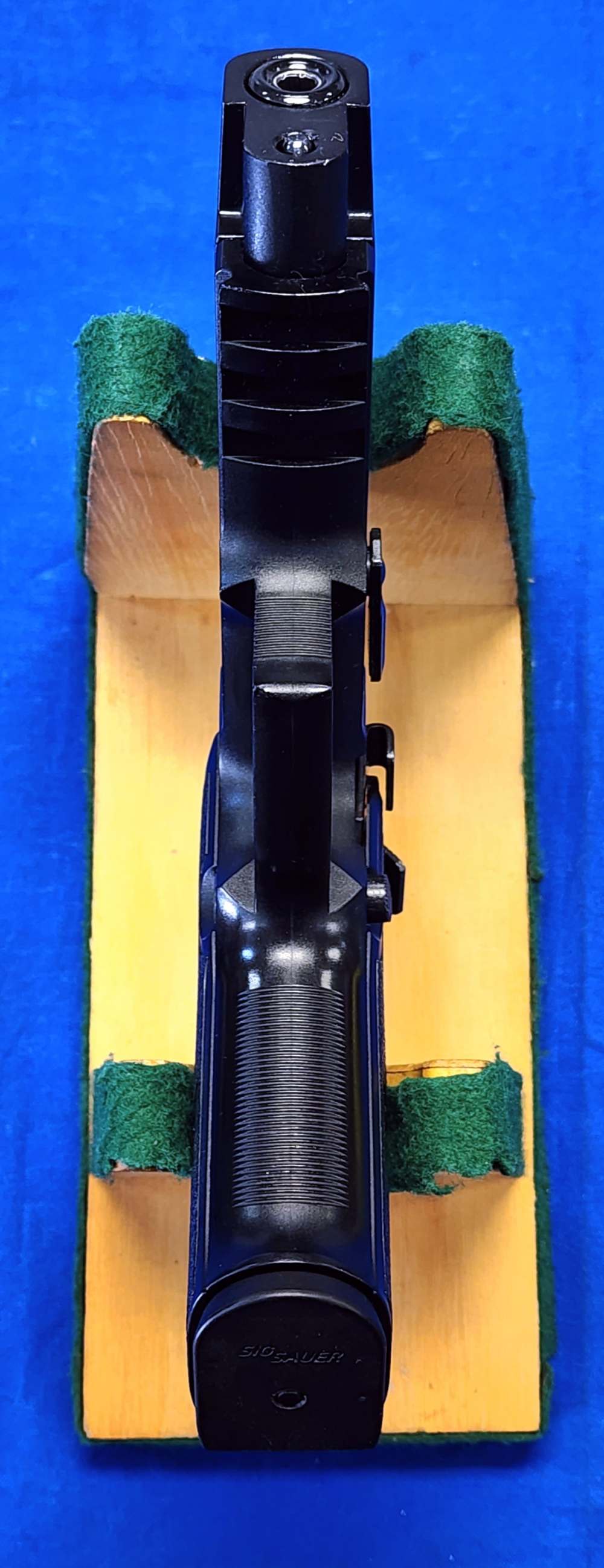 SIG SAUER MOSQUITO .22LR 4" GERMAN-MADE IN BOX W/ 2 MAGS-img-4