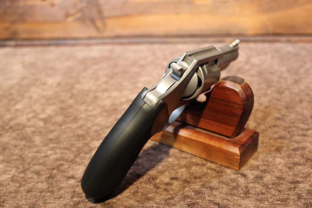 Charter Arms Bulldog .44 Spl 2.5" bbl Stainless 5-Shot-img-9