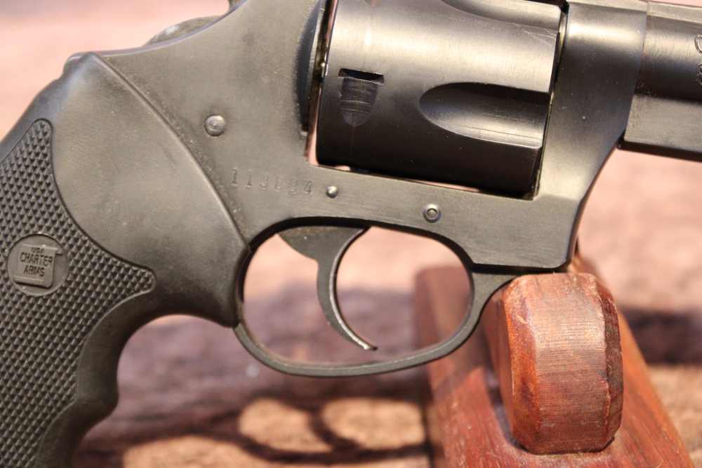 Charter Arms Bulldog Pug .44 spl 2.5" bbl Blued 5-Shot-img-6
