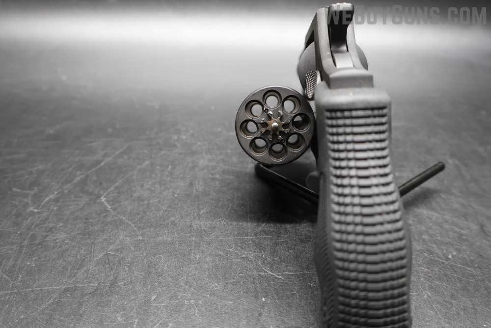Taurus 942M Revolver .22 WMR-img-10