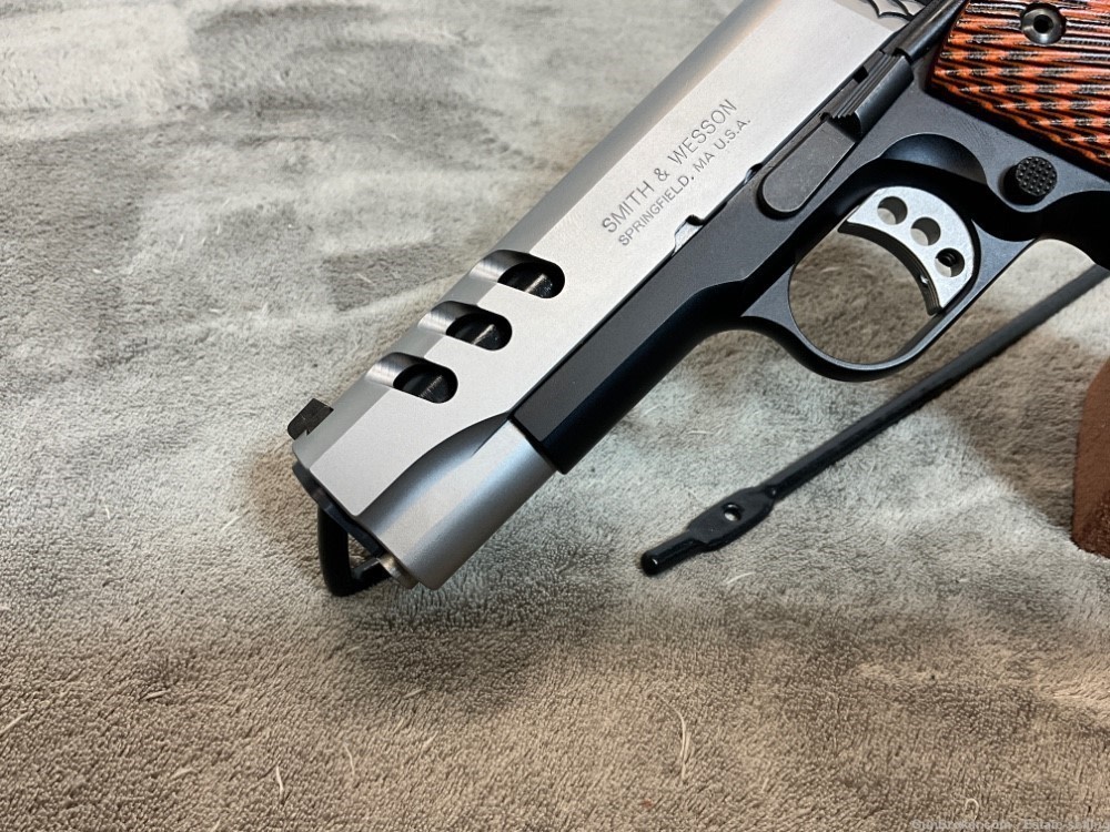 Smith & Wesson 1911 “Performance Center”.45ACP -img-1