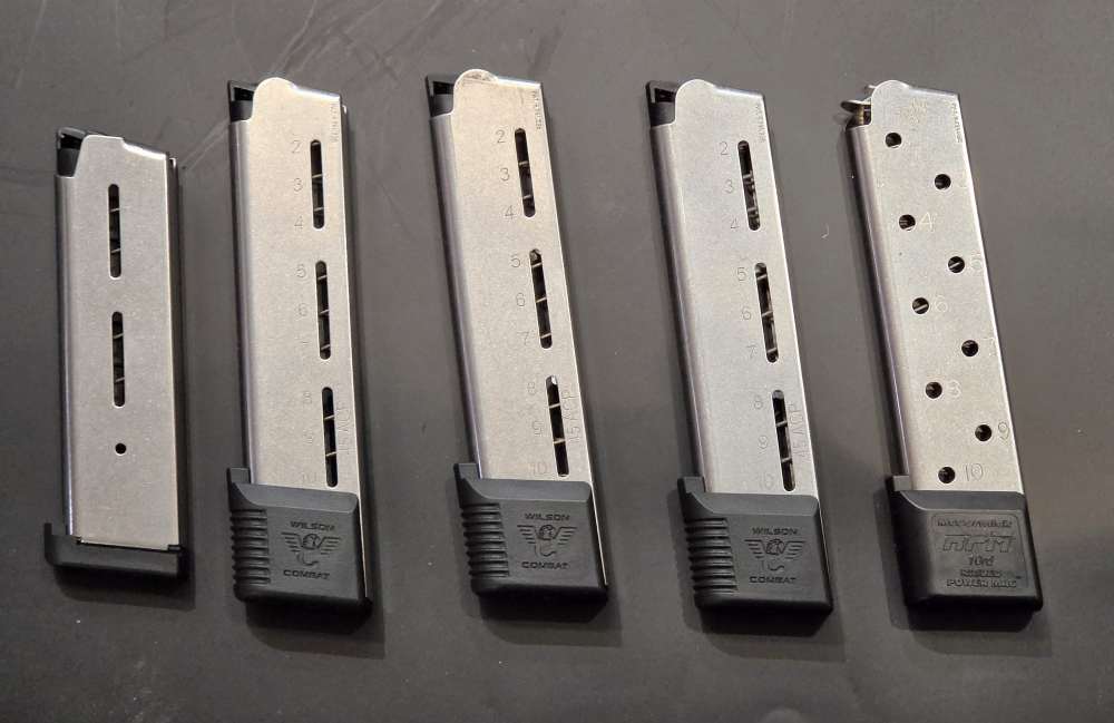 Wilson Combat CQB  .45 ACP PLUS LOTS OF EXTRAS-img-6