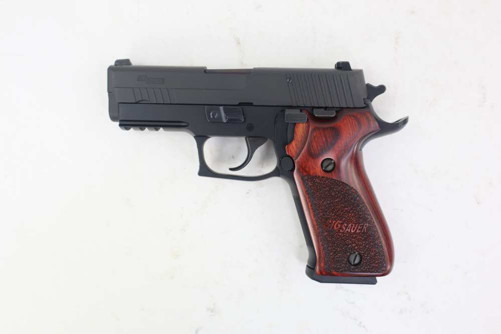 Rare Very Nice  Sig Sauer P220 Elite Carry .45 ACP Pistol W/ Box 3.9" BBL -img-8