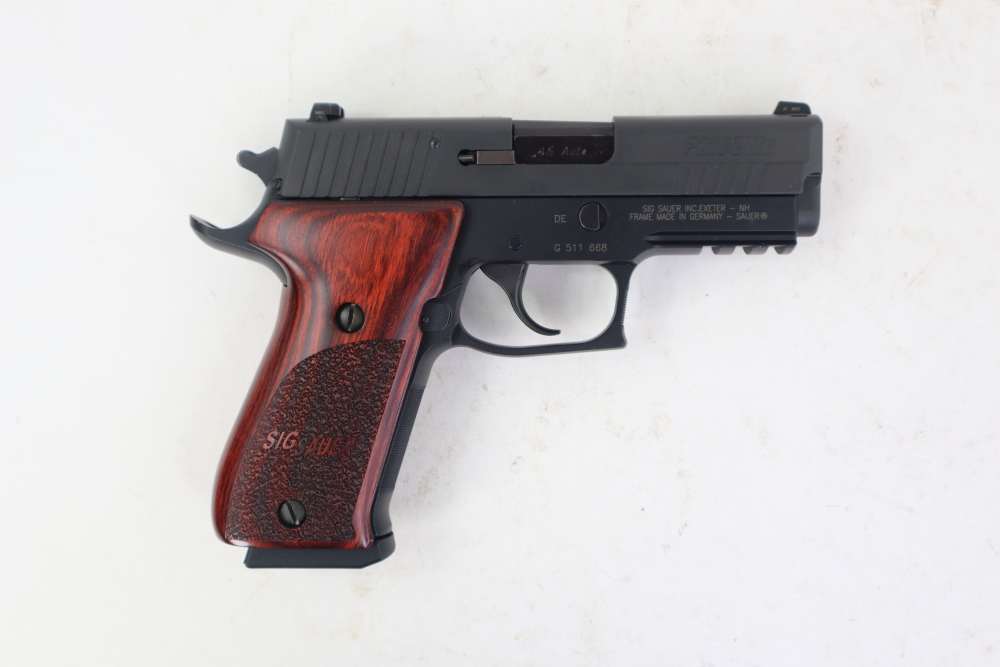 Rare Very Nice  Sig Sauer P220 Elite Carry .45 ACP Pistol W/ Box 3.9" BBL -img-14