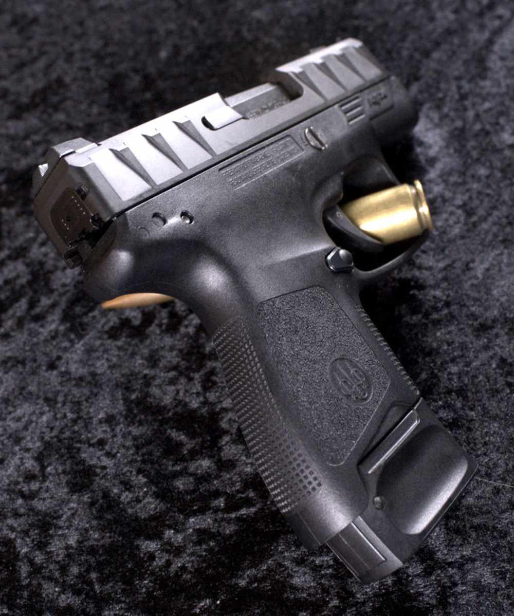 PENNY AUCTION!! Wonderful Beretta APX in 9mm-img-4
